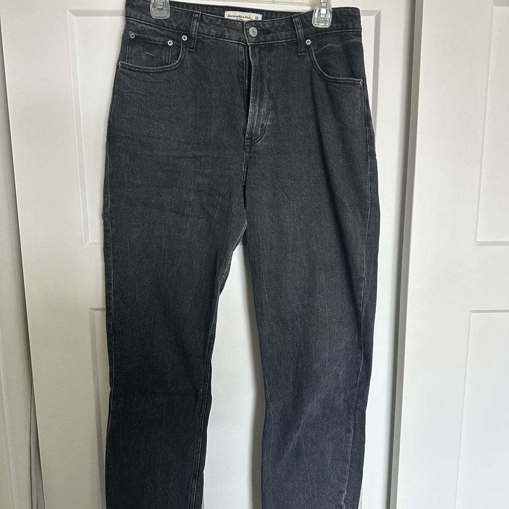 Abercrombie & Fitch - The Mom Black Jeans
